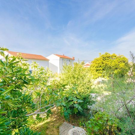 Apartments Slavica R Banjol Exterior foto