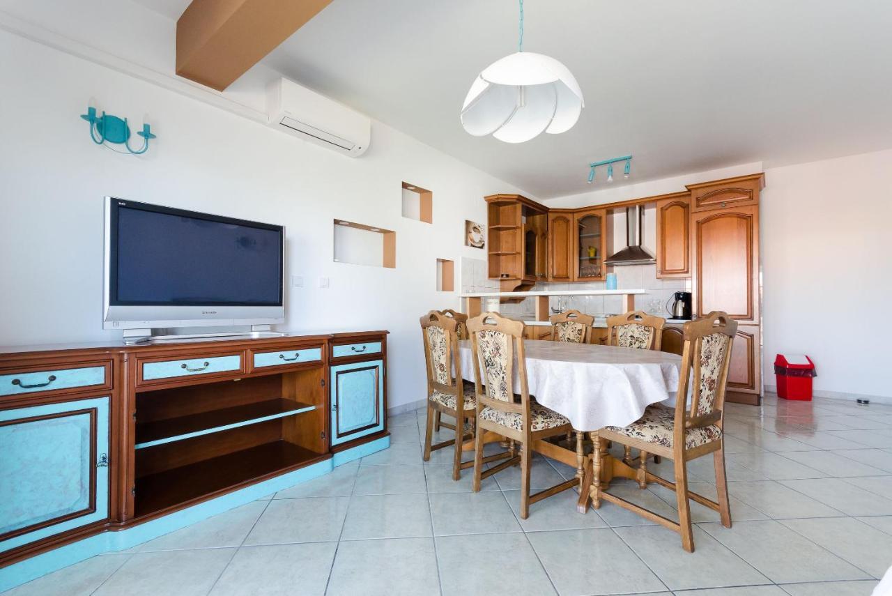 Apartments Slavica R Banjol Exterior foto