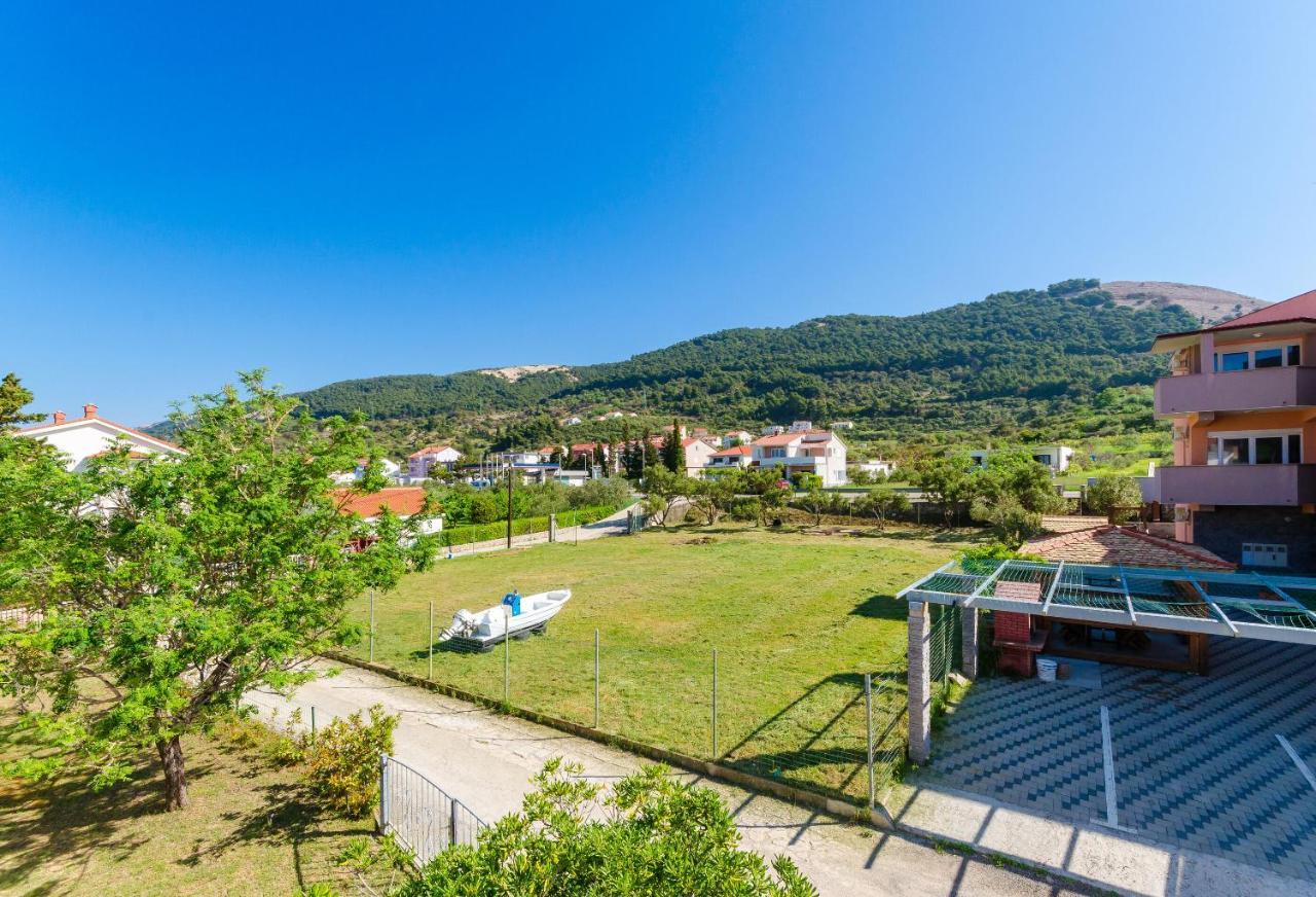 Apartments Slavica R Banjol Exterior foto