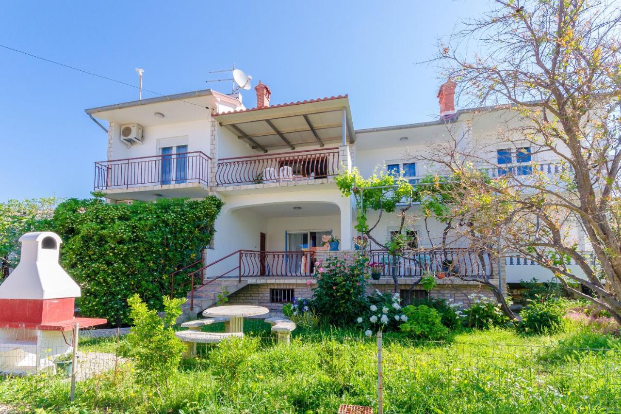Apartments Slavica R Banjol Exterior foto